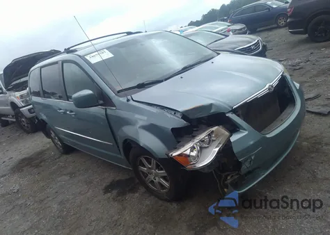 2010 Chrysler Town & Country Touring z USA, uszkodzony, nr VIN 2A4RR5D14AR228906